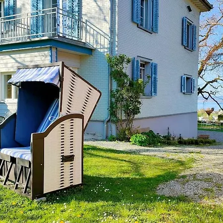 Seesicht Und Charmante Wohnung Bei Hanni Und Ueli Bottighofen Exterior photo