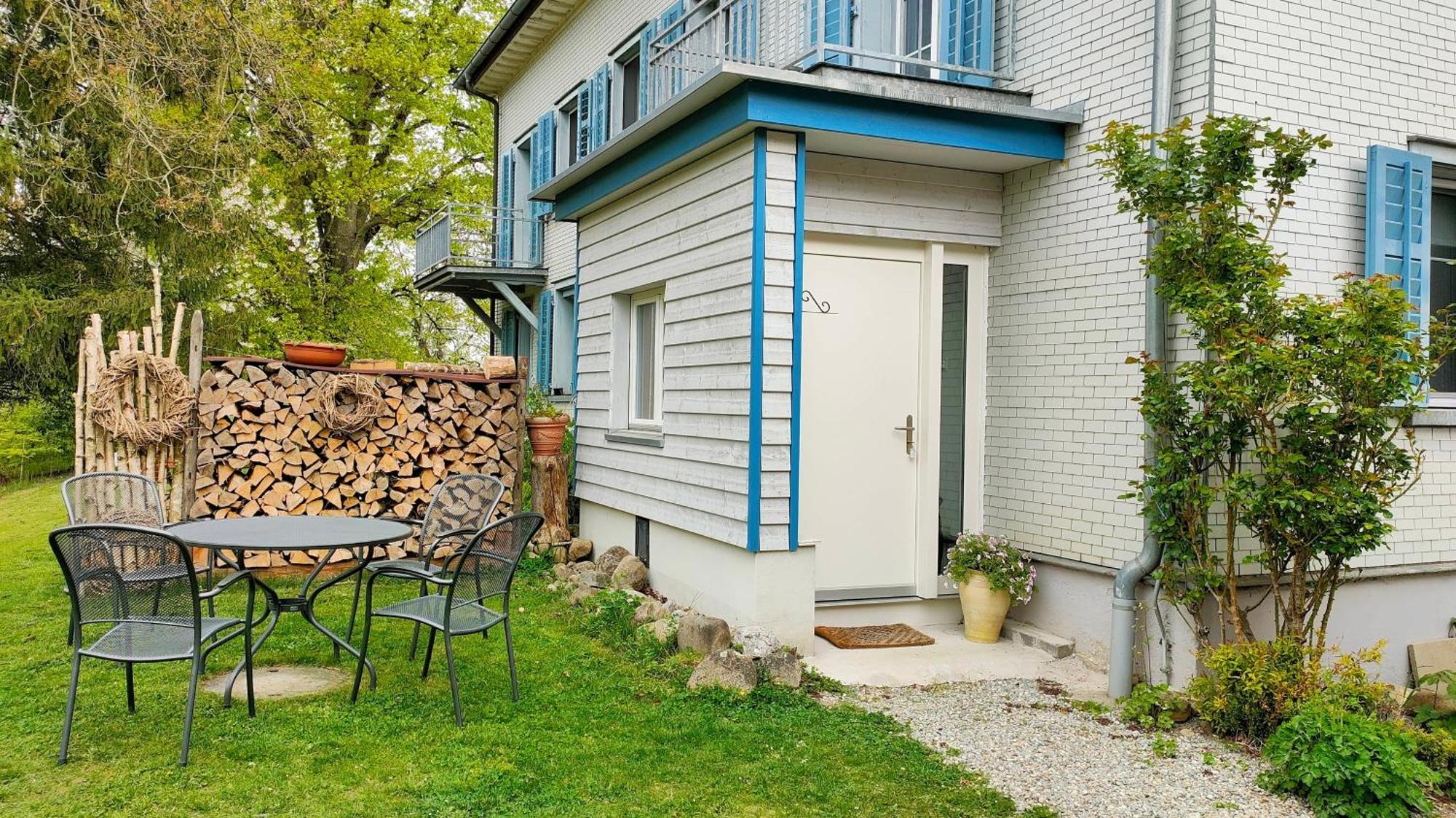 Apartment Seesicht Und Charmante Bei Hanni Und Ueli Bottighofen